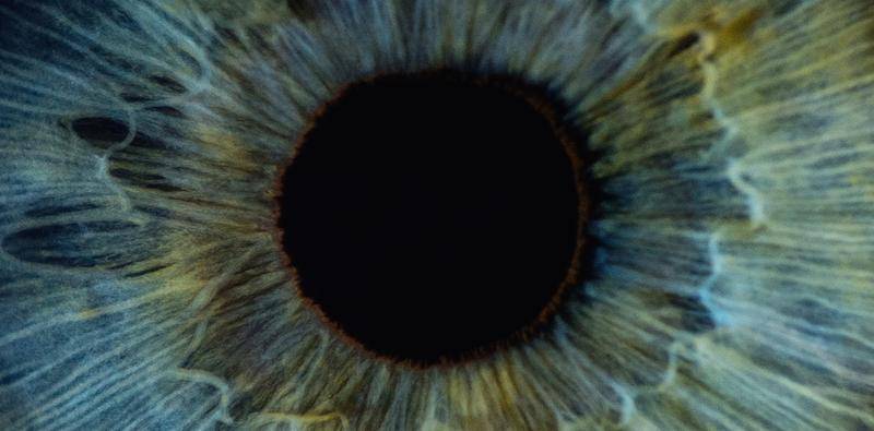 Using the Pupil to Improve Visual Acuity